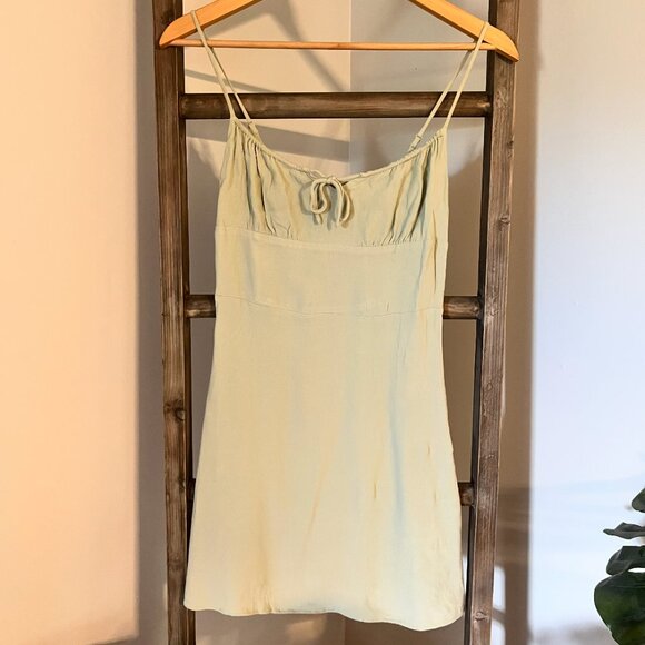 Aritzia Wilfred Size 6 Sage Green Dress - Picture 1 of 4
